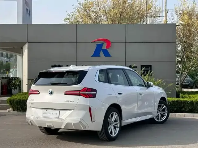 BMW BMW X3 2025 xDrive25L Luxury Package — Фото автомобиля 8