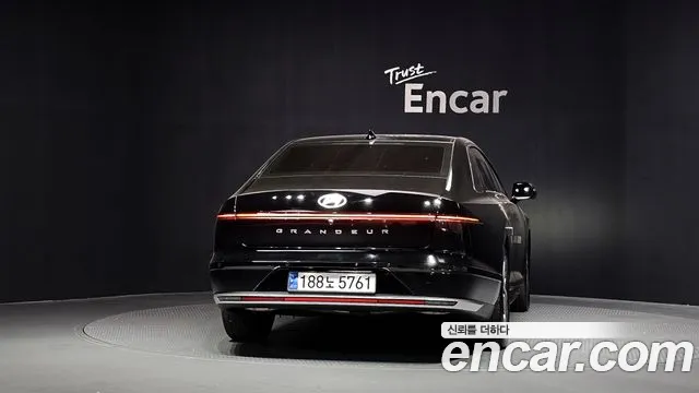 Hyundai Grandeur GN7 — Фото автомобиля 4