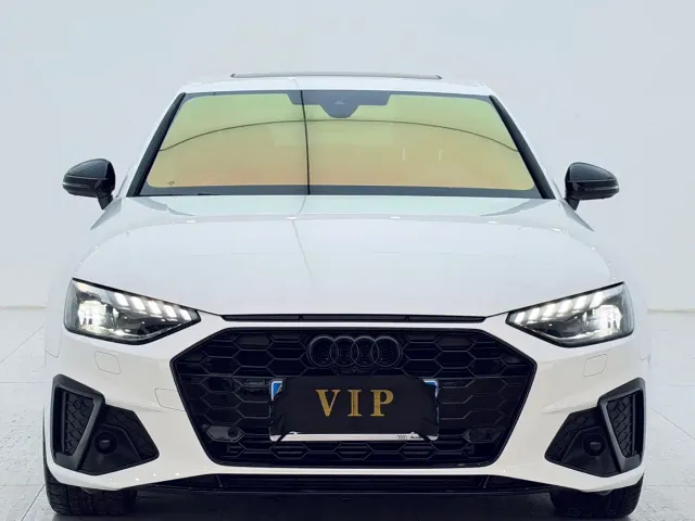 Фотография автомобиля — Audi A4L