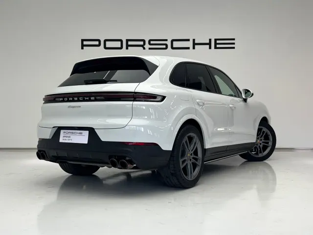 Porsche Cayenne — Фото автомобиля 4
