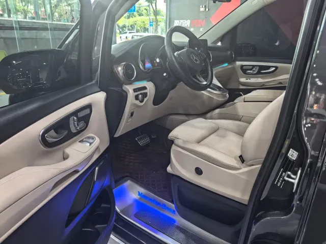 Mercedes-Benz V-Class — Фото автомобиля 8