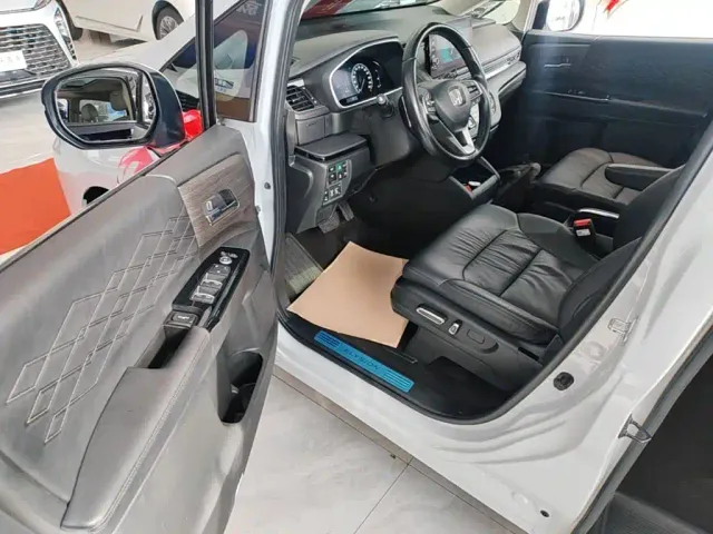 Honda Elysion — Фото автомобиля 15