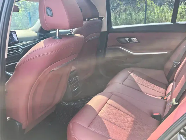 BMW 3 Series — Фото автомобиля 7