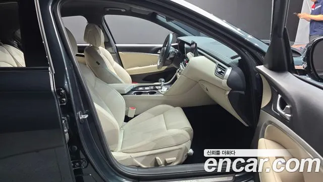 Genesis G70 — Фото автомобиля 25