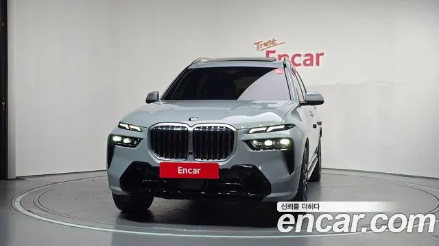 BMW X7 xDrive 40d M Sport 7 мест — Фото автомобиля 3