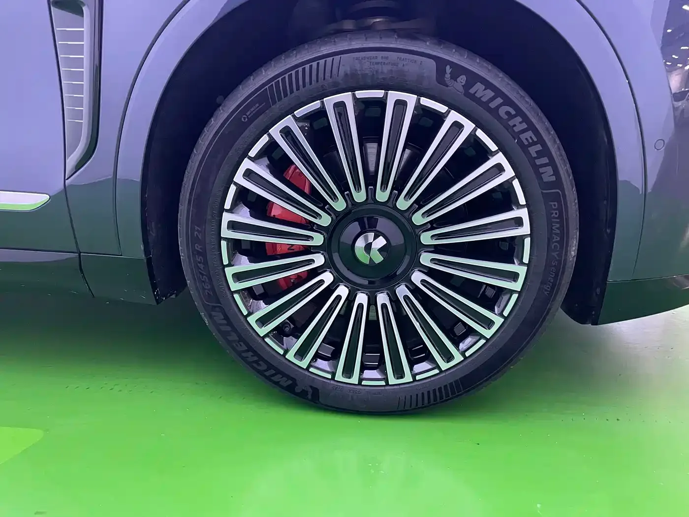 NIO NIO ES8 2025 Model 6-Seat Executive Luxury Edition — Фото автомобиля 13