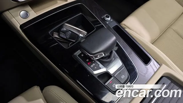 Audi Q5 40 TDI quattro Premium — Фото автомобиля 9