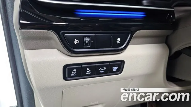 Kia Carnival Generation 4 — Фото автомобиля 27