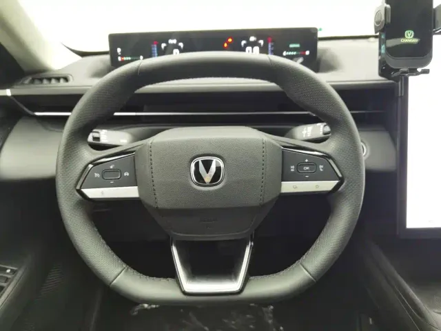 Changan Eado — Фото автомобиля 11