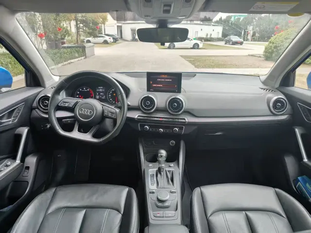 Audi Q2L — Фото автомобиля 6