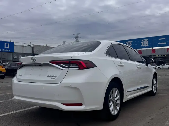 Toyota Corolla — Фото автомобиля 6