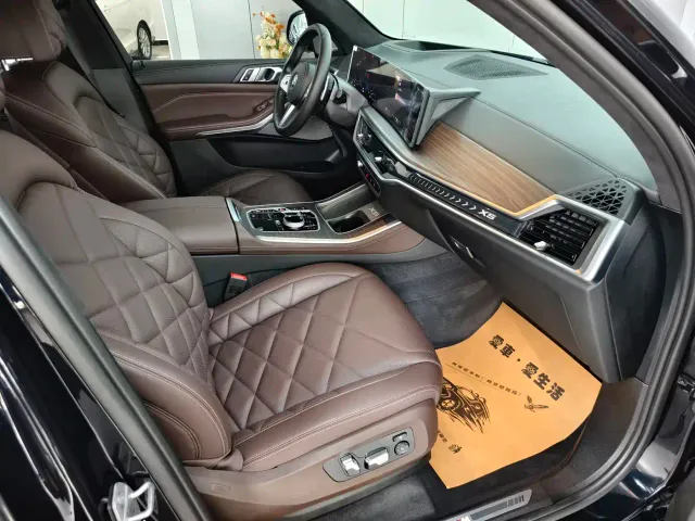 BMW X5 — Фото автомобиля 6