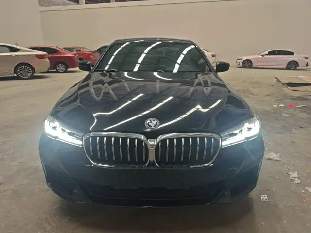 BMW 5 Series — Фото автомобиля 2