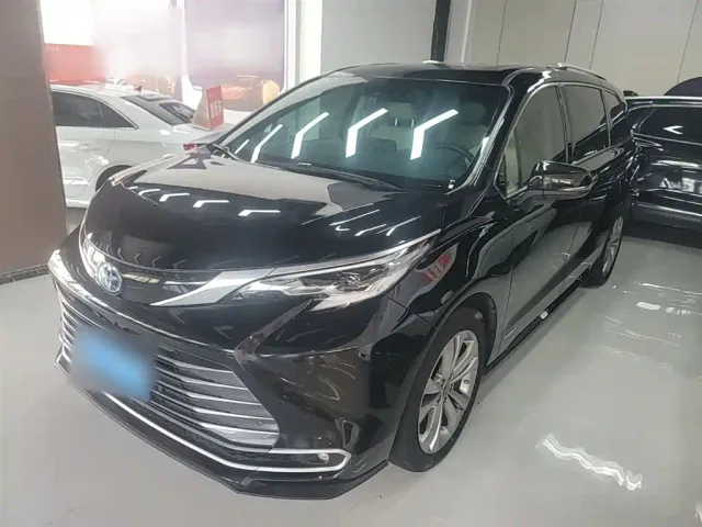 Фотография автомобиля — Toyota Sienna