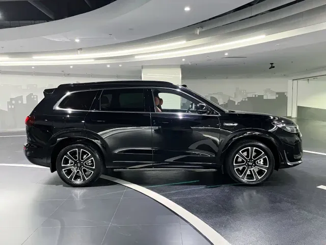 Aito M7 — Фото автомобиля 24