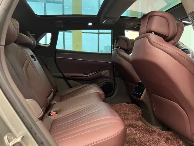 Denza Z9GT — Фото автомобиля 9