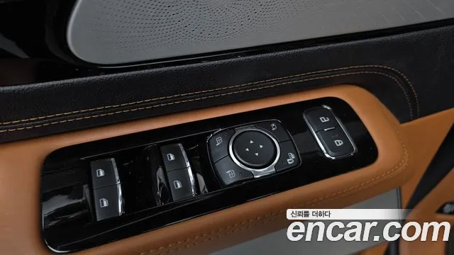 Lincoln Aviator — Фото автомобиля 25