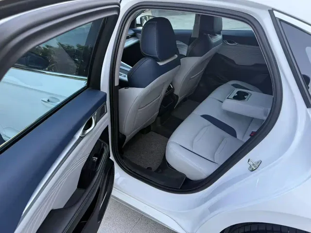 Geely Xingrui — Фото автомобиля 11