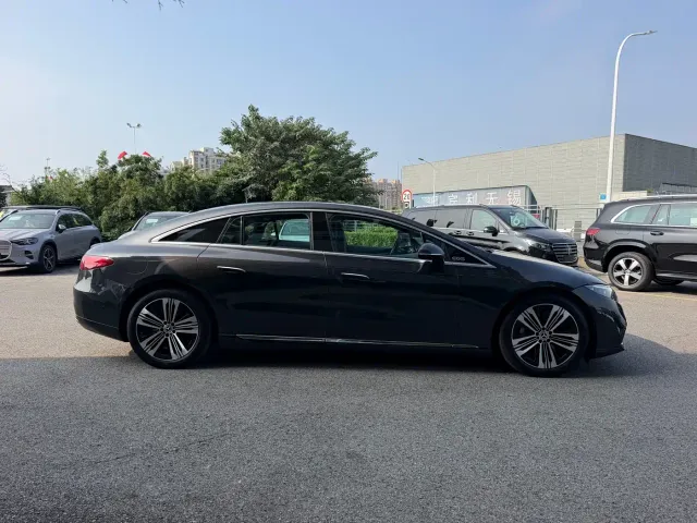 Mercedes-Benz EQS — Фото автомобиля 9