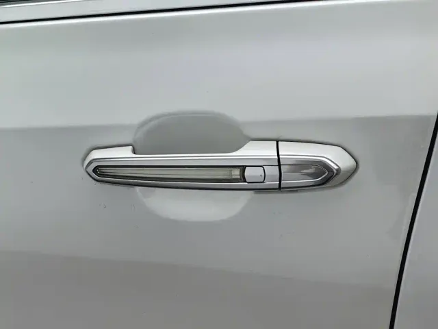 Cadillac XT4 — Фото автомобиля 18