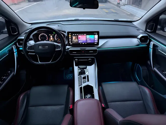 Geely Binyue — Фото автомобиля 15