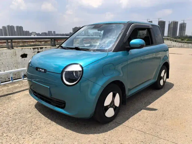 Фотография автомобиля — Changan Lumin