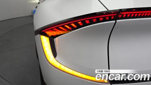 Kia EV6 — Фото автомобиля 22