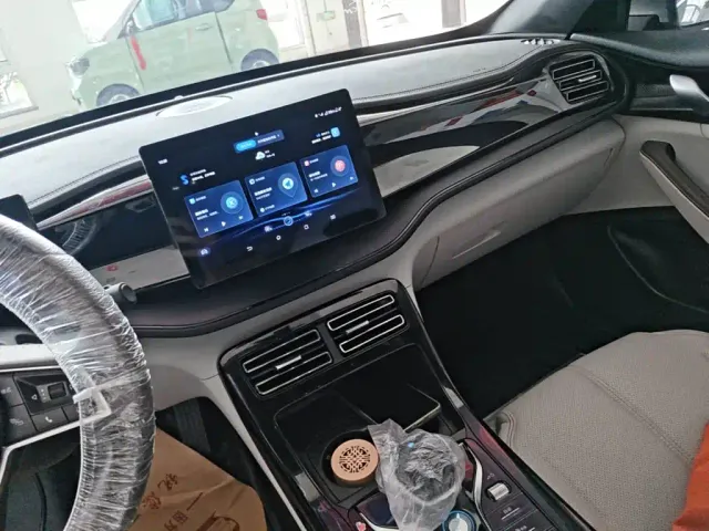 BYD Qin PLUS — Фото автомобиля 12