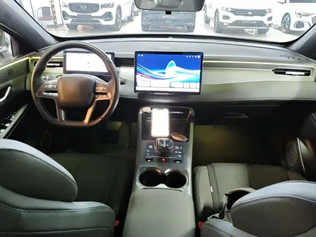 BYD Qin PLUS — Фото автомобиля 9