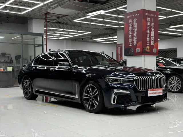 BMW 7 Series — Фото автомобиля 3