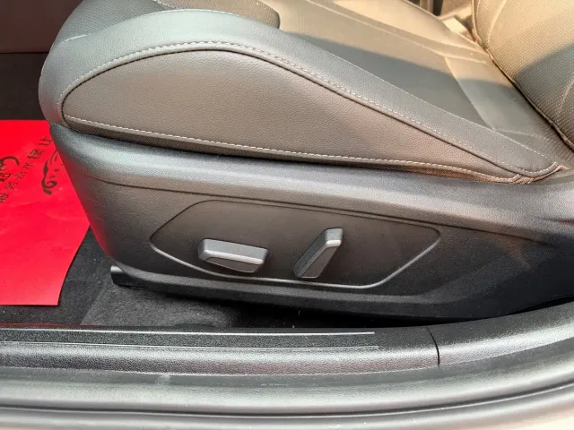 Hyundai Elantra — Фото автомобиля 6