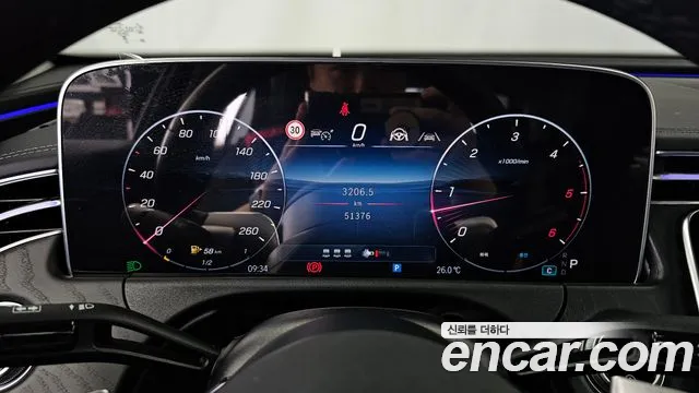 Mercedes-Benz E-Class — Фото автомобиля 7