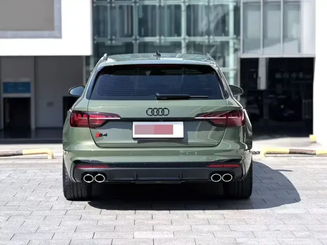 Audi S4 — Фото автомобиля 8