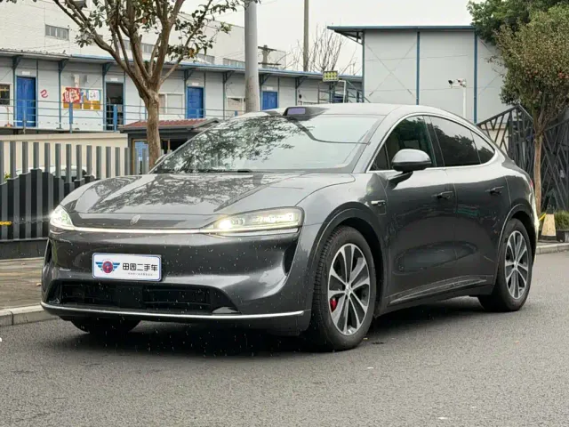 Фотография автомобиля — Luxeed R7