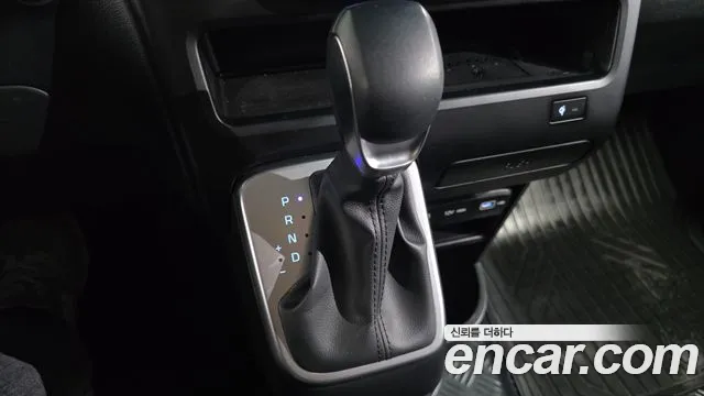 Hyundai Staria Staria Карго 5 мест — Фото автомобиля 9