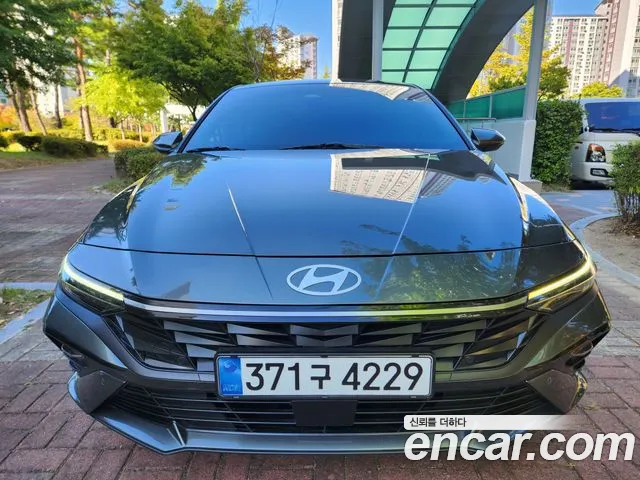 Фотография автомобиля — Hyundai Avante CN7