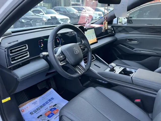 BYD Qin L — Фото автомобиля 9