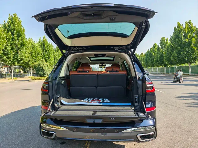BMW X7 — Фото автомобиля 17