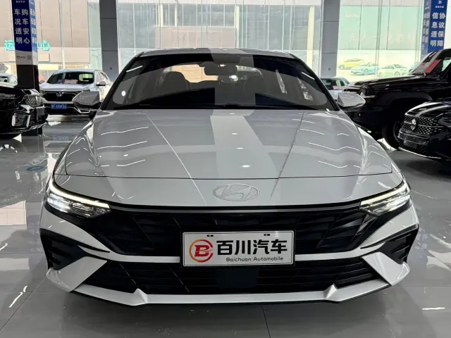 Hyundai Elantra — Фото автомобиля 2
