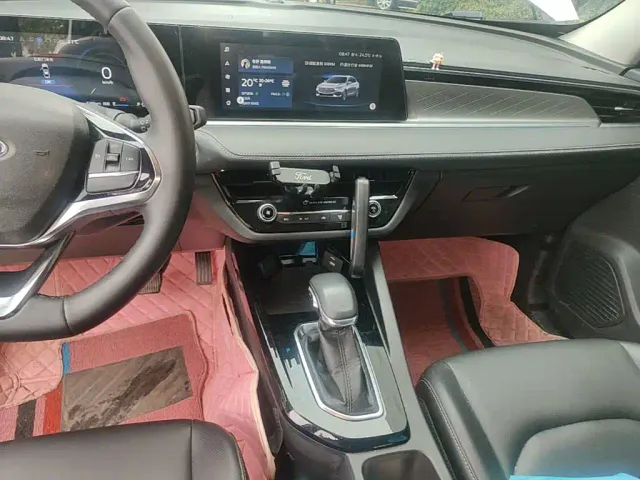 Ford Escort — Фото автомобиля 12