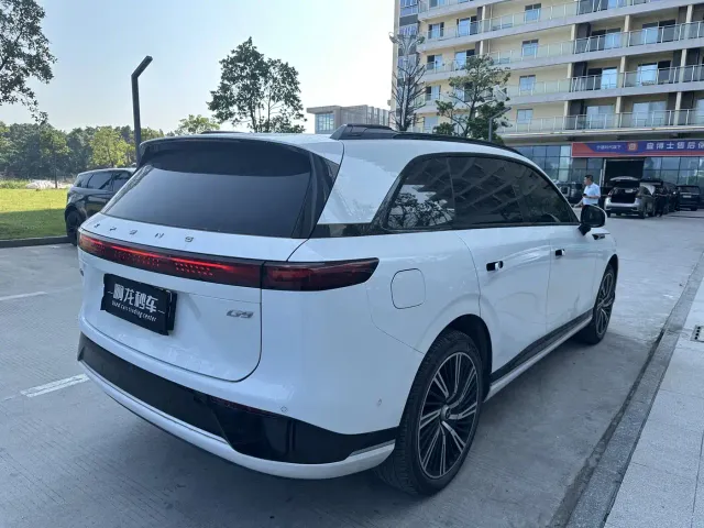 Xpeng G9 — Фото автомобиля 9
