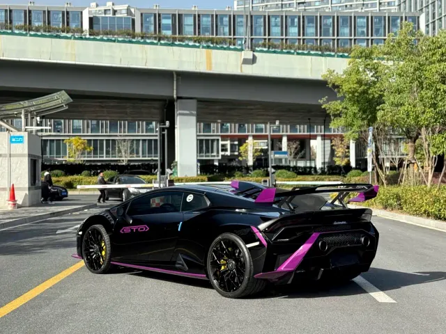 Lamborghini Huracan — Фото автомобиля 9
