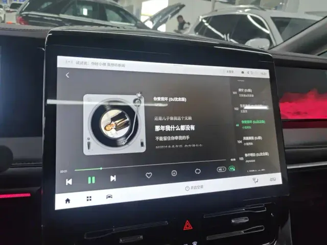 GAC Trumpchi M8 — Фото автомобиля 13