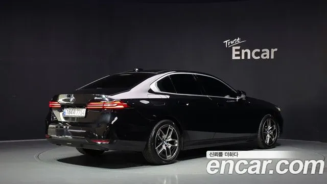 BMW 5 Series G60 — Фото автомобиля 2