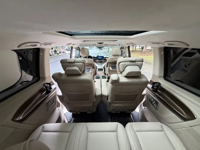 Mercedes-Benz V-Class — Фото автомобиля 16