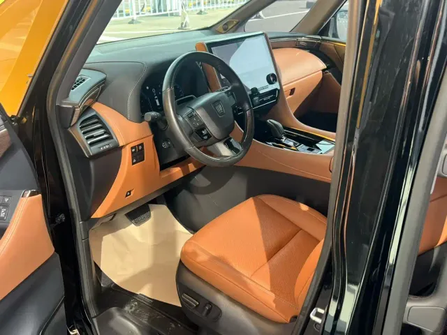 Toyota Vellfire — Фото автомобиля 3