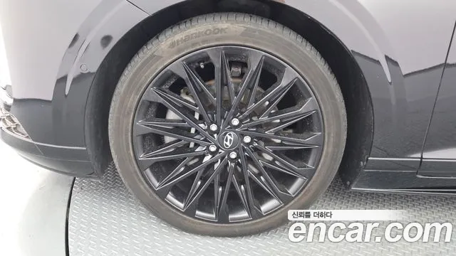 Hyundai Grandeur Grandeur (GN7) 3.5 Бензин 4WD — Фото автомобиля 5