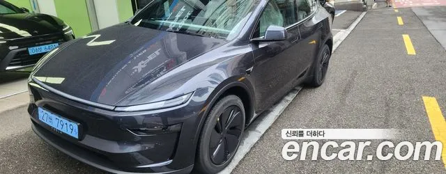 Tesla Model Y — Фото автомобиля 2