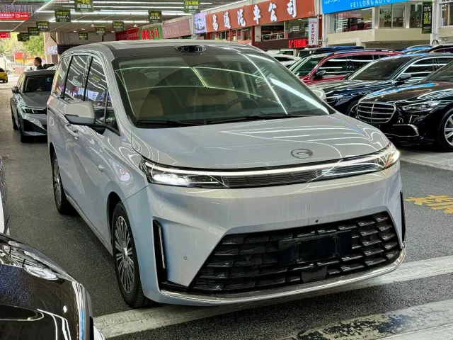 GAC Trumpchi E8 — Фото автомобиля 3