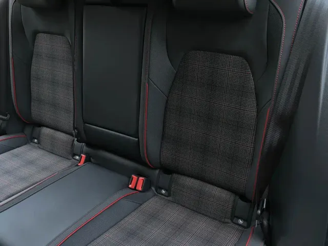 Volkswagen Golf GTI — Фото автомобиля 18